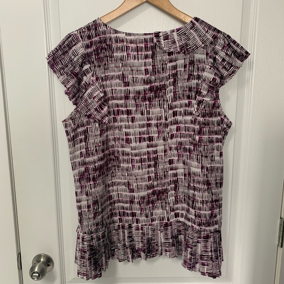 Banana Republic Blouse Size XL- NWOT - Picture 6 of 7